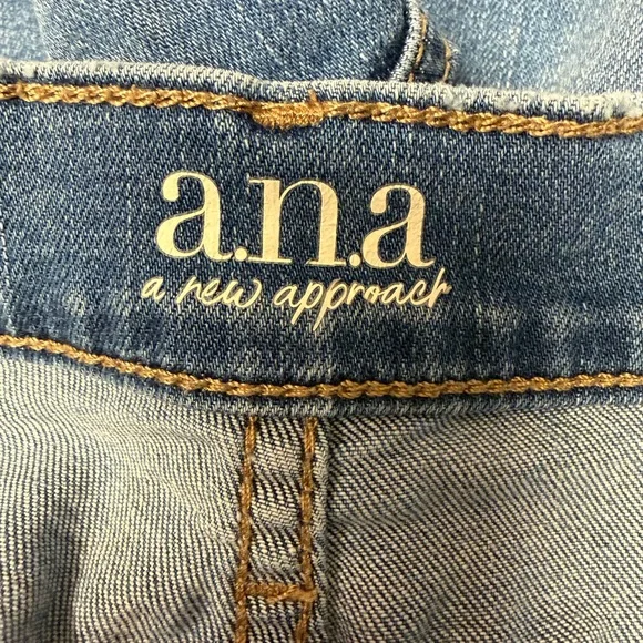 A.n.a High-Rise Denim Shorts - Picture 3 of 5